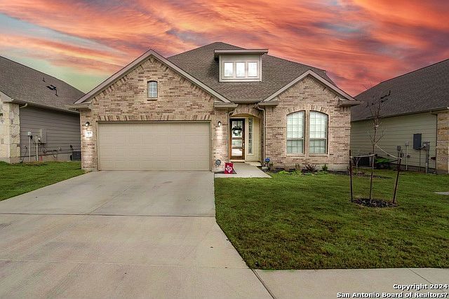 915 Blue Violet New Braunfels, TX 78130 - Thumbnail 2