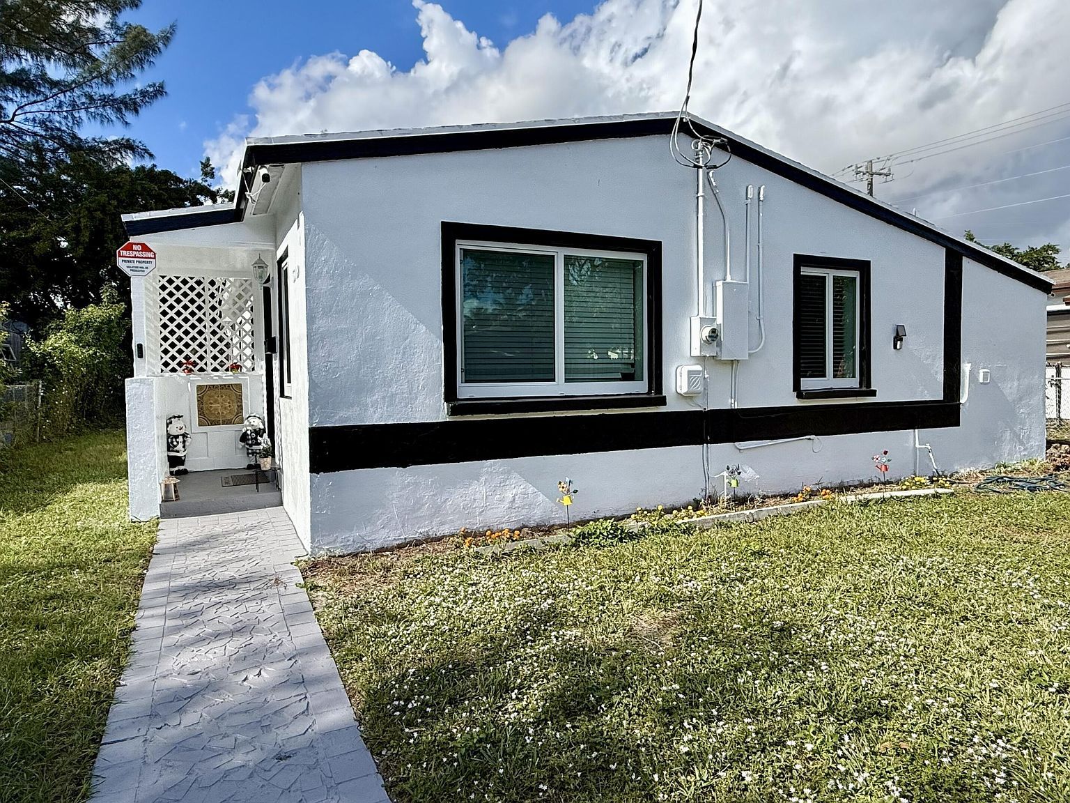 5909 Pinewood Ave West Palm Beach, FL 33407 - Thumbnail 2