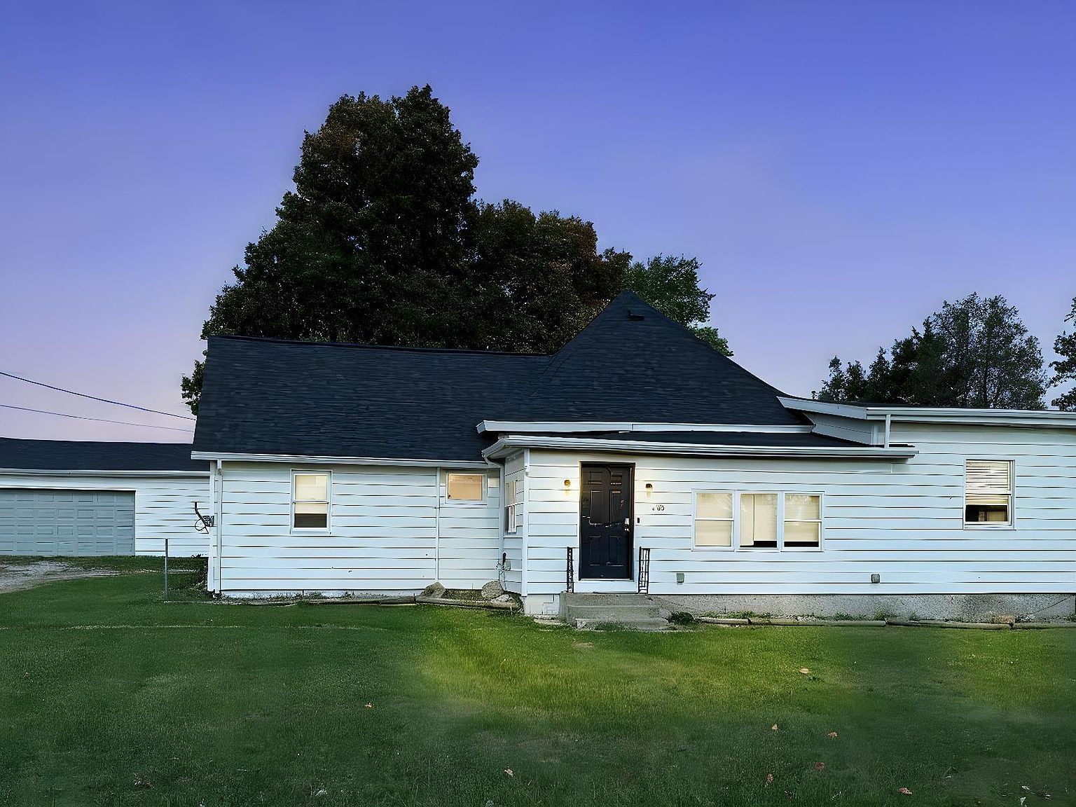 420 E Marion St Waterloo, IN 46793 - Thumbnail 2