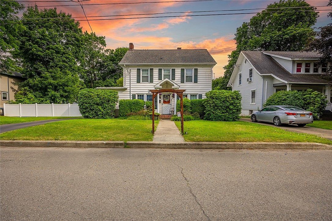 917 W Gray St Elmira, NY 14905 - Thumbnail 2