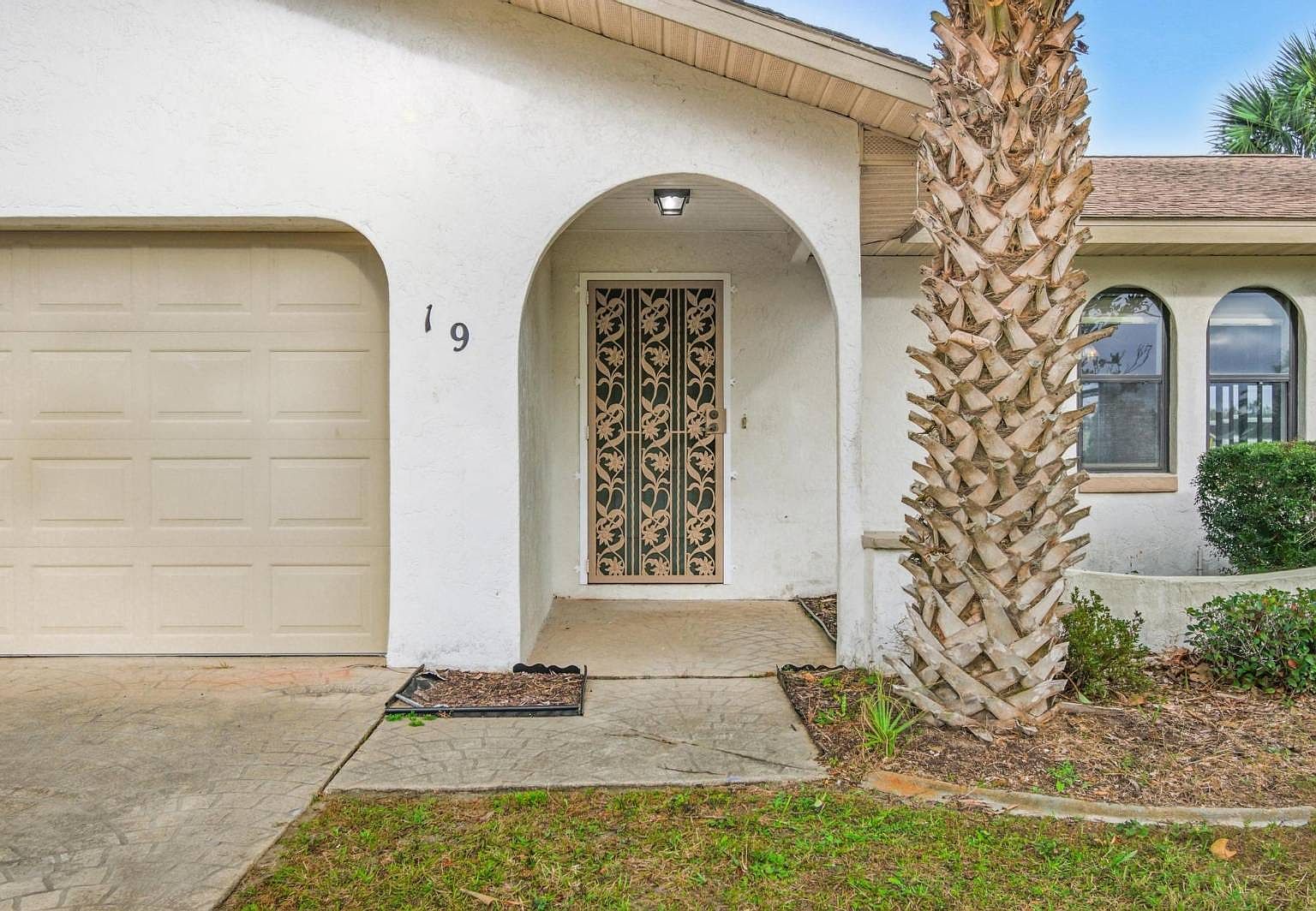 19 Colonial Ct Palm Coast, FL 32137 - Thumbnail 2