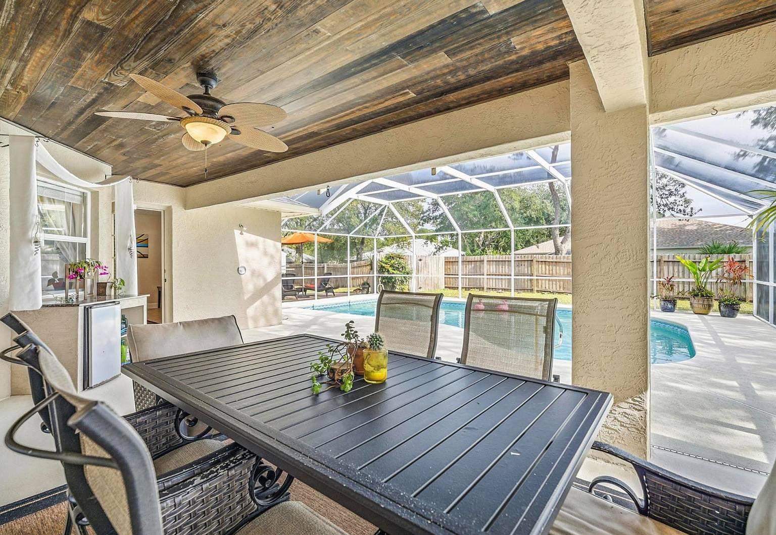 21 Ferndale Ln Palm Coast, FL 32137 - Thumbnail 2