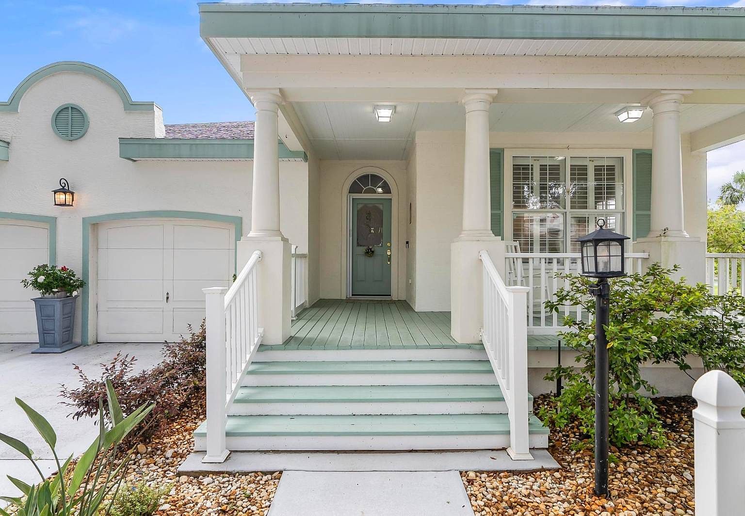 16 Sailfish Dr Palm Coast, FL 32137  | Single Family