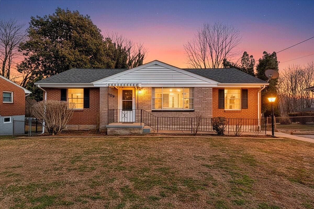 909 Chester Ave Roanoke, VA 24019  | Single Family