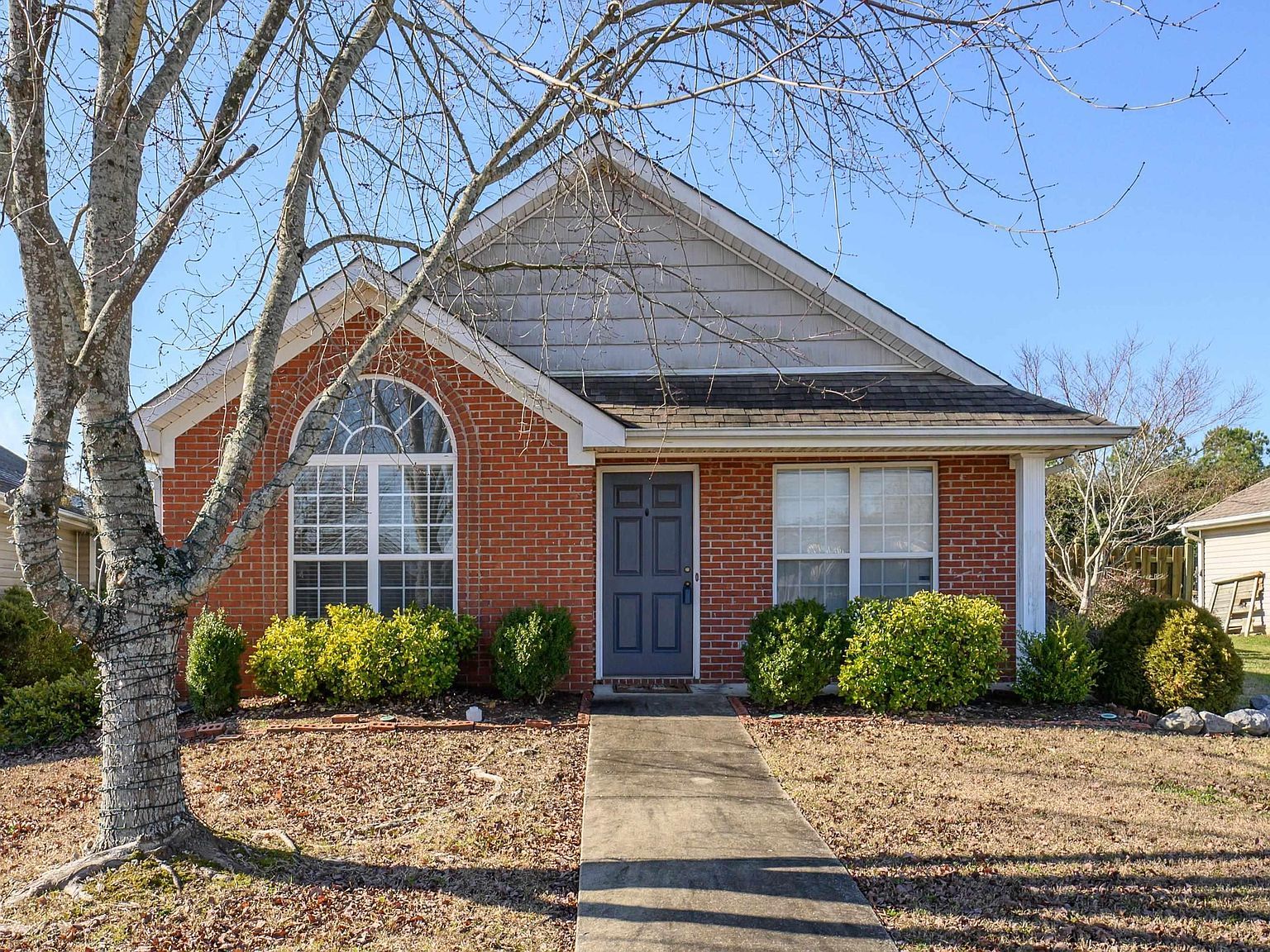 1040 Village Trl Calera, AL 35040 - Thumbnail 2