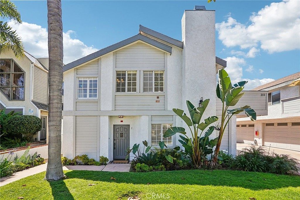 211 S Helberta Ave Unit 1 Redondo Beach, CA 90277  | New build