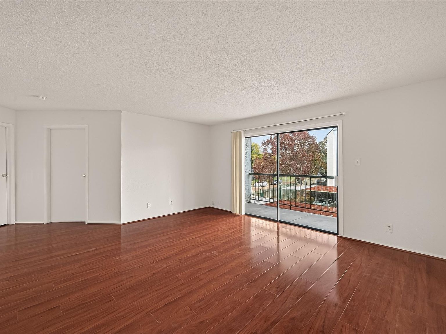 2818 S Bartell Dr APT 25 Houston, TX 77054 - Thumbnail 2