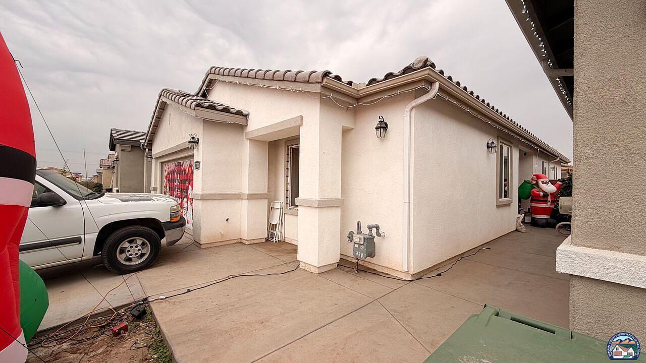 2711 Meadowbrook Dr Imperial, CA 92251  | Single Family