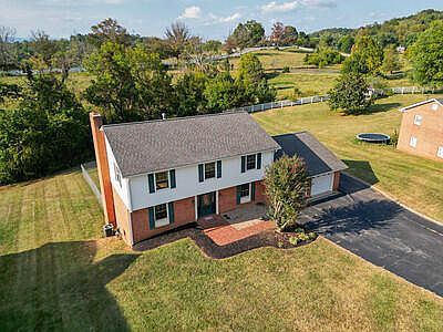 211 Aspen Dr Daleville, VA 24083 - Thumbnail 2