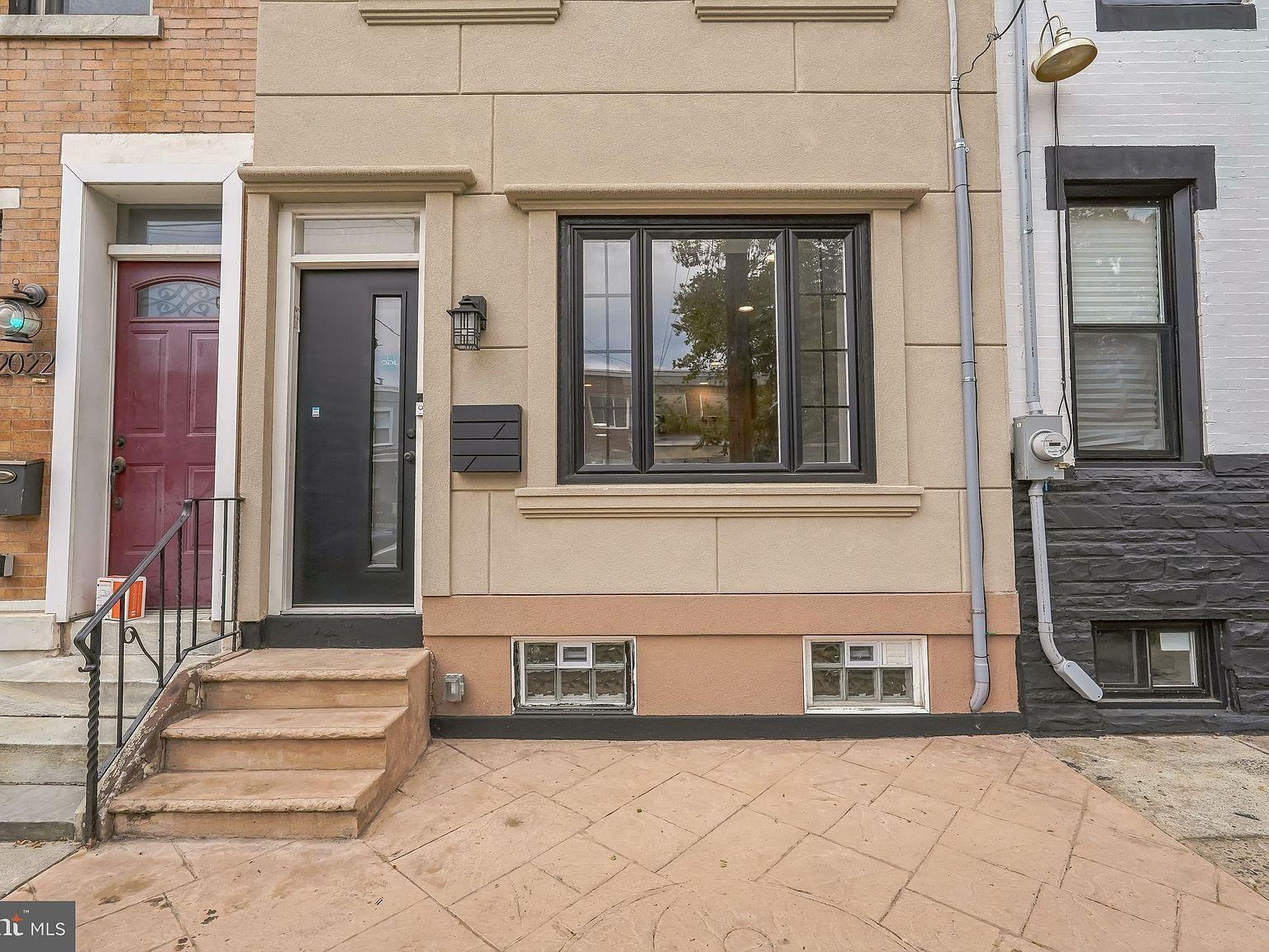 2020 E Cumberland St Philadelphia, PA 19125 - Thumbnail 2