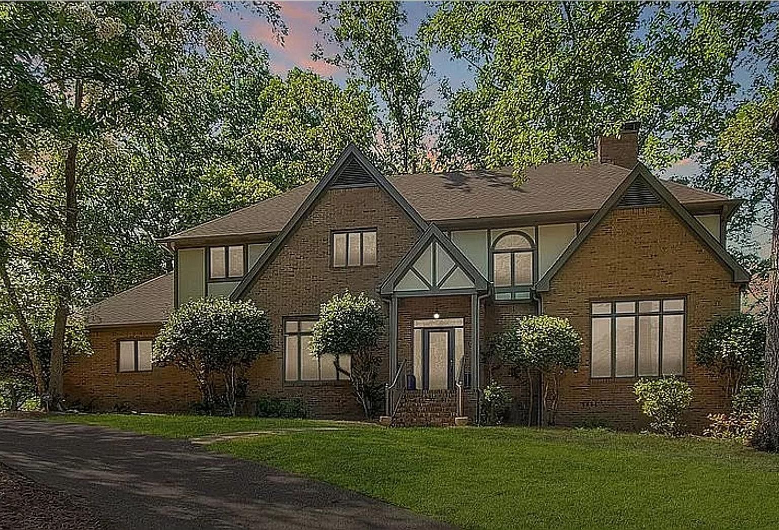 1123 Lake Forest Cir Birmingham, AL 35244 - Thumbnail 2