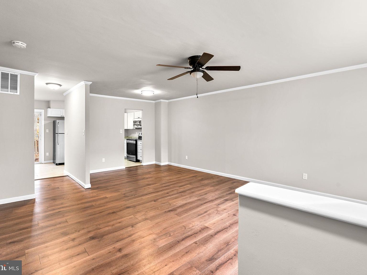 314 Woodleaf Ct Glen Burnie, MD 21061 - Thumbnail 2