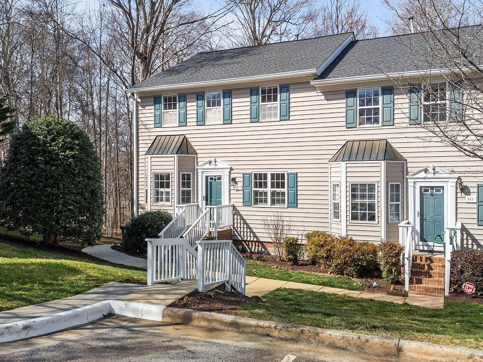 319 Silverberry Ct Cary, NC 27513 - Thumbnail 2