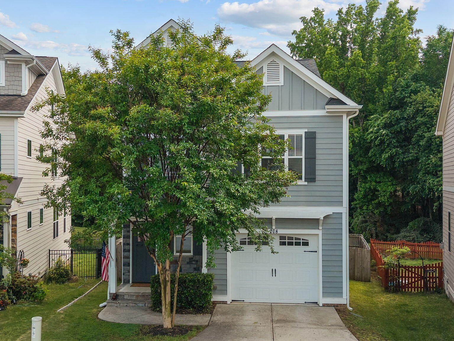 208 Log Pond Ct Apex, NC 27502, 27502
