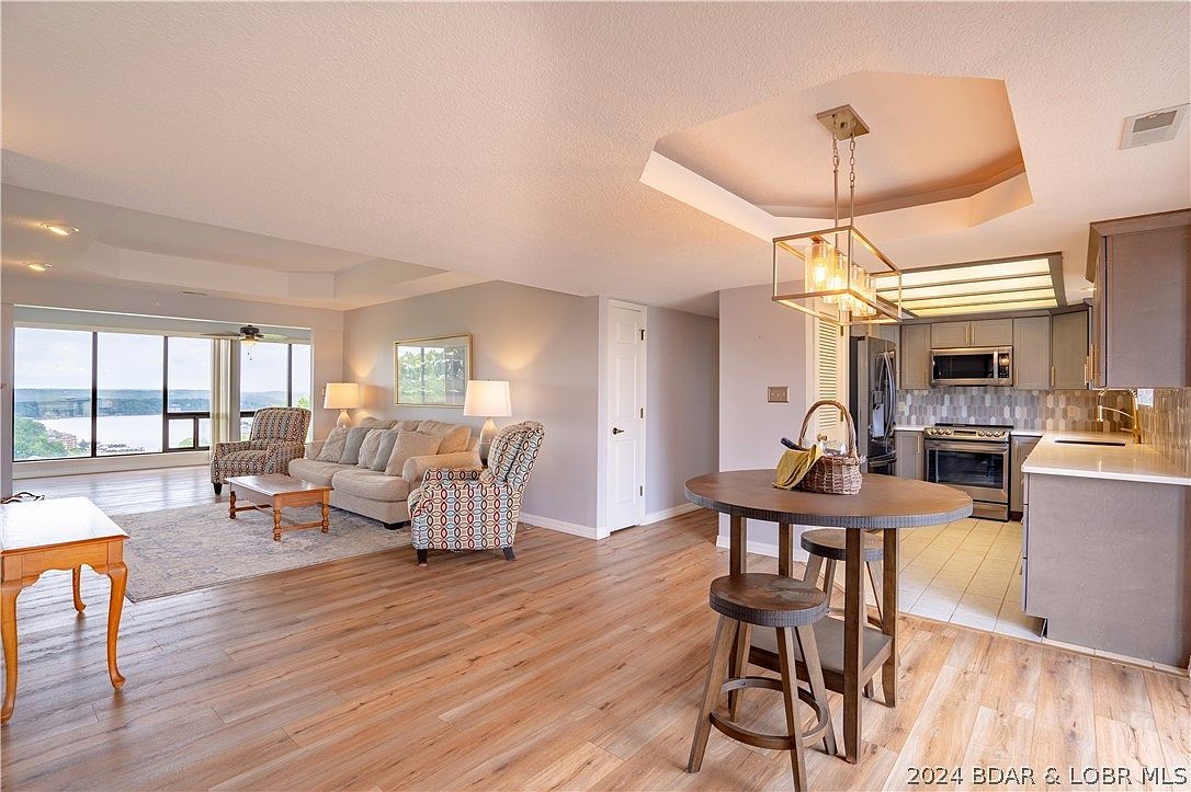 37 La Jolla Dr #3C Lake Ozark, MO 65049 - Thumbnail 2