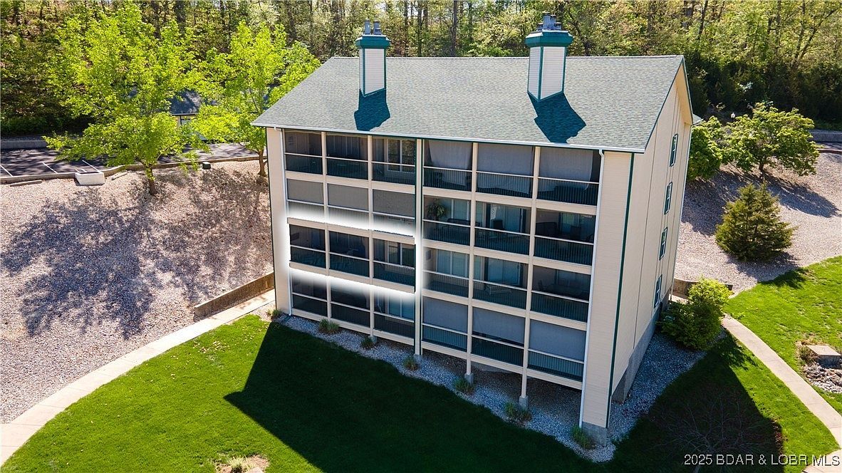 245 Bristol Bay Dr #2B Lake Ozark, MO 65049 - Thumbnail 2