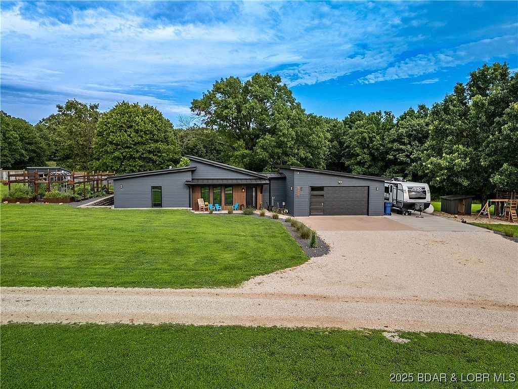 17775 Woodland View Dr Versailles, MO 65084 - Thumbnail 2