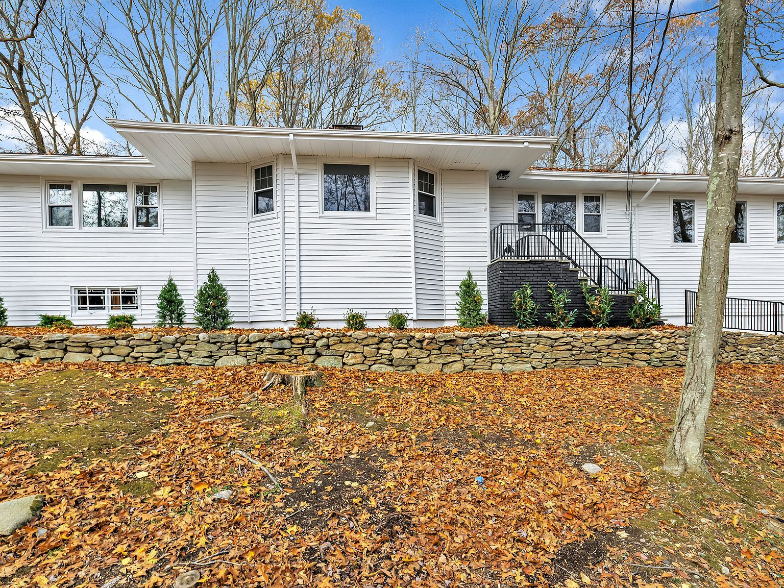 93 Tersana Dr Easton, CT 06612 - Thumbnail 2