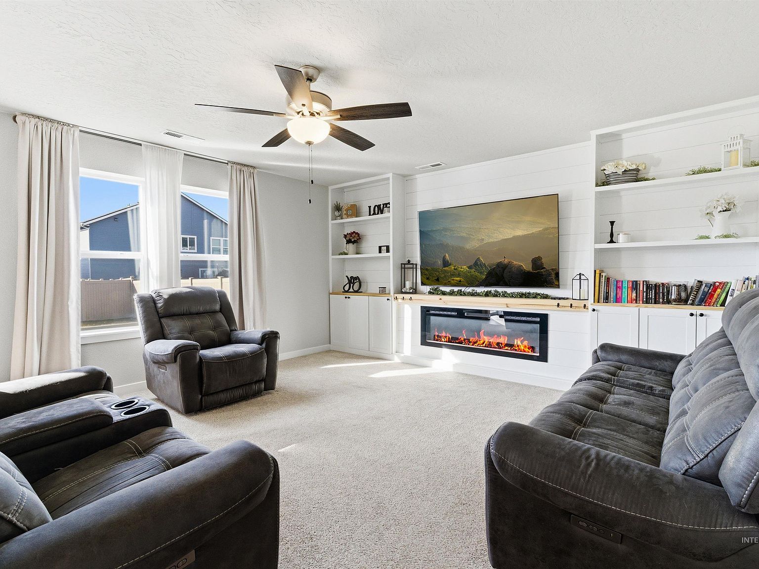 19189 Smith Fork Way Caldwell, ID 83605 - Thumbnail 2