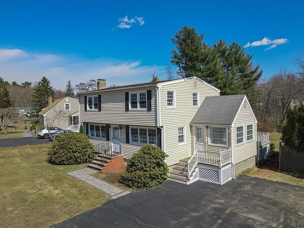 9 Winter St Burlington, MA 01803  | Single Family