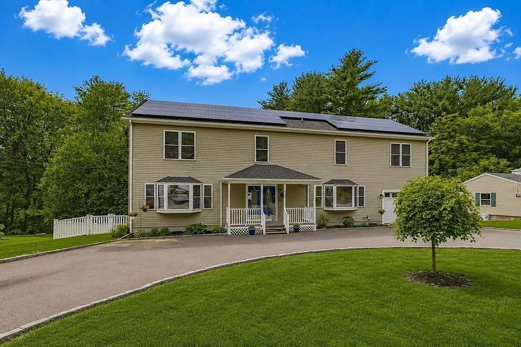 12 Corcoran Rd Burlington, MA 01803, 1803