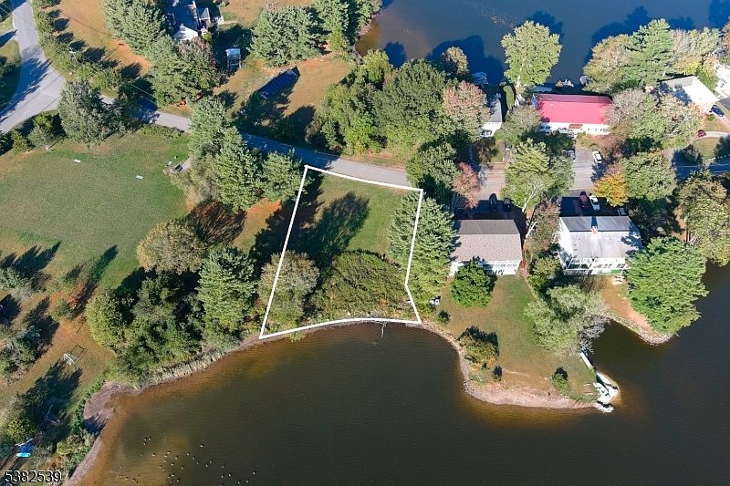 104 N Shore Point Montague, NJ 07827 - Thumbnail 2