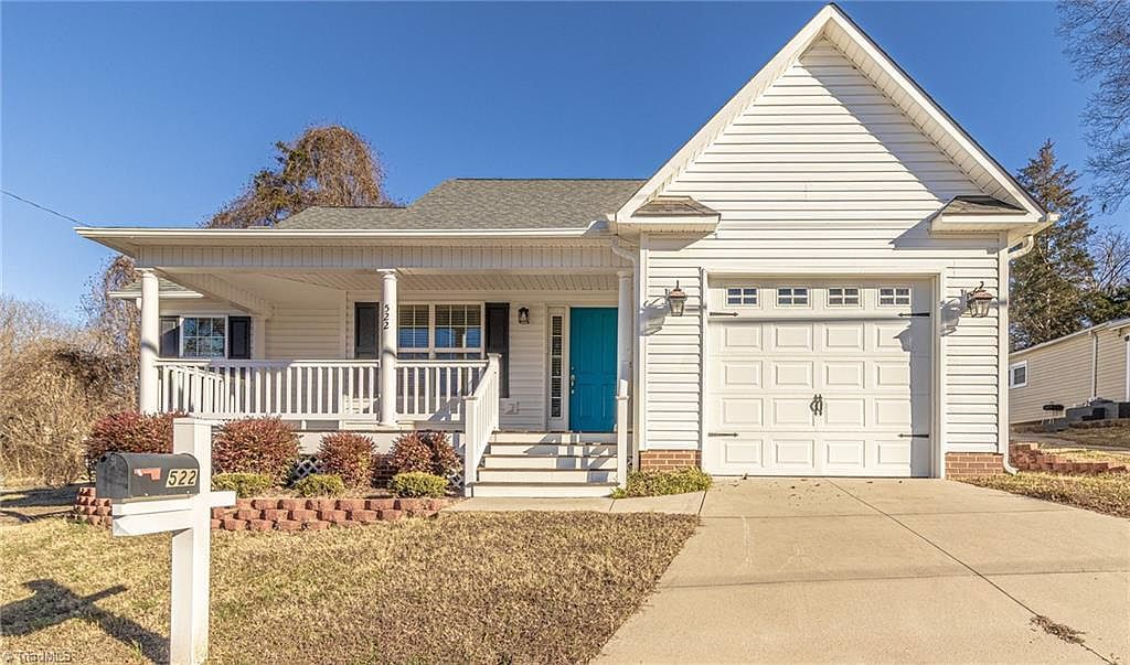 522 Glovenia St Eden, NC 27288 - Thumbnail 2