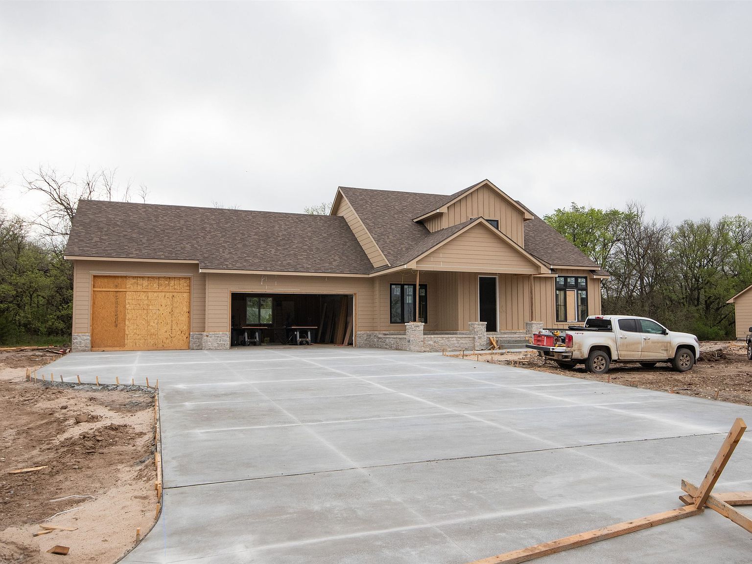 329 Sarah Ct Derby, KS 67037 - Thumbnail 2