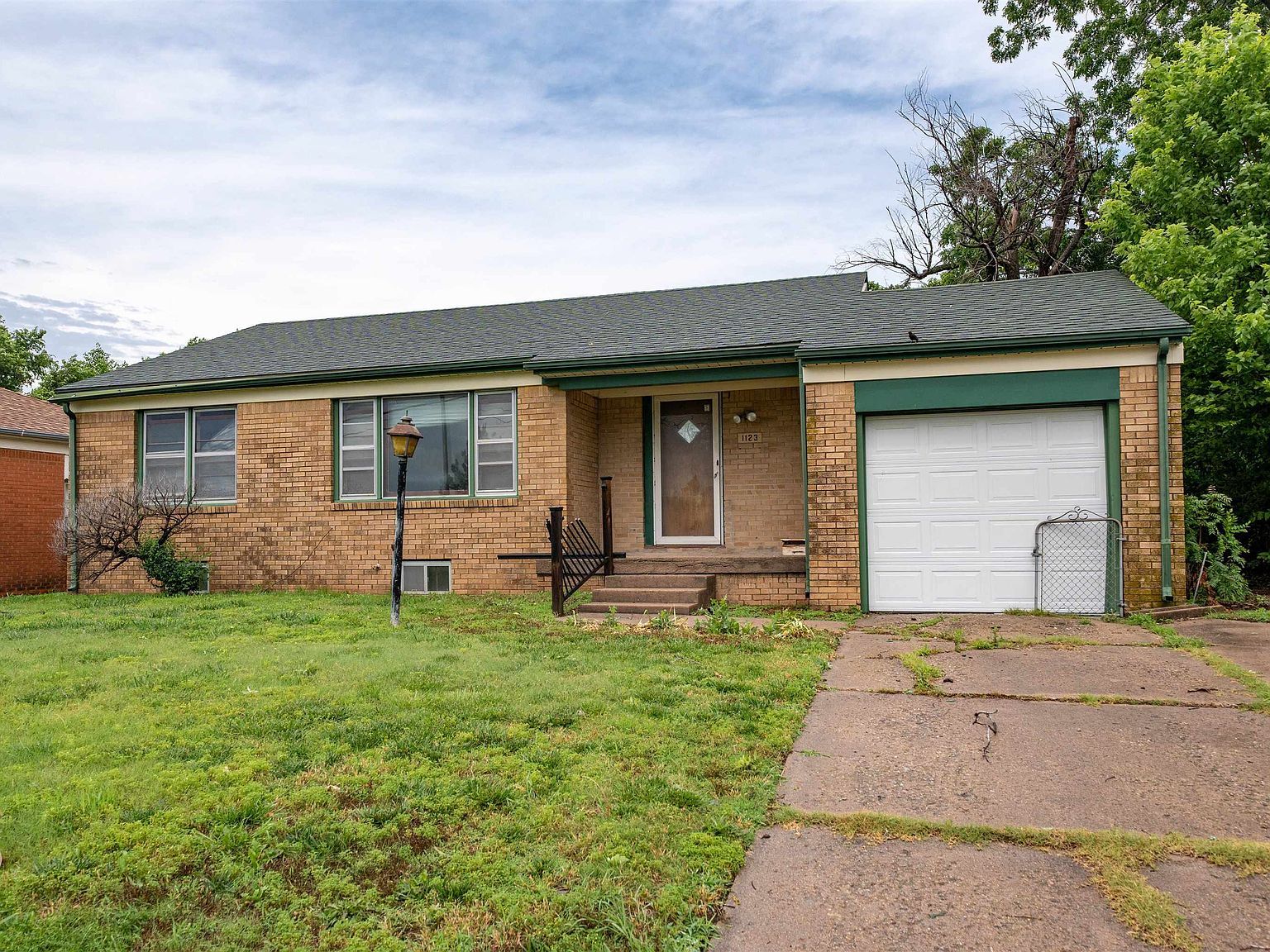 1123 S Woodlawn Blvd Wichita, KS 67218 - Thumbnail 2