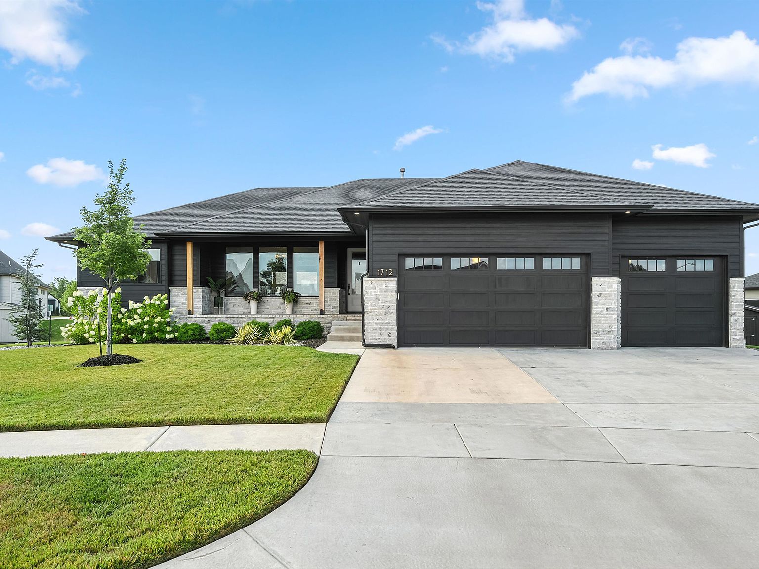 1712 Summerchase Pl Derby, KS 67037 - Thumbnail 2