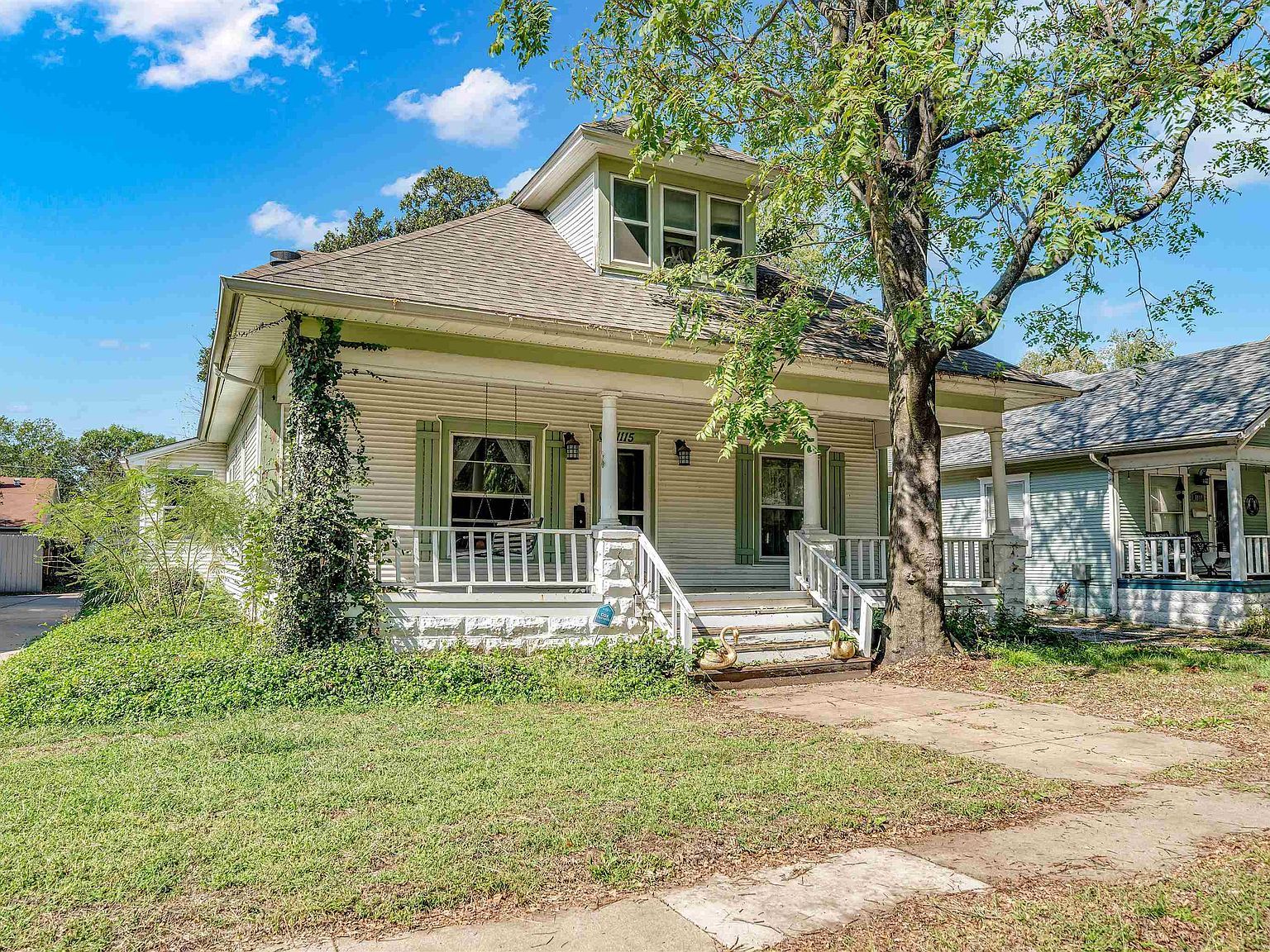 1115 N Pearce St Wichita, KS 67203 - Thumbnail 2