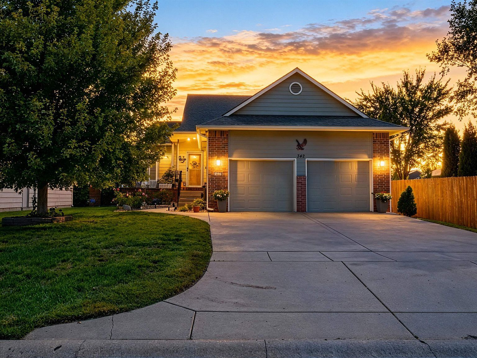 342 S Nineiron St Wichita, KS 67235 - Thumbnail 2