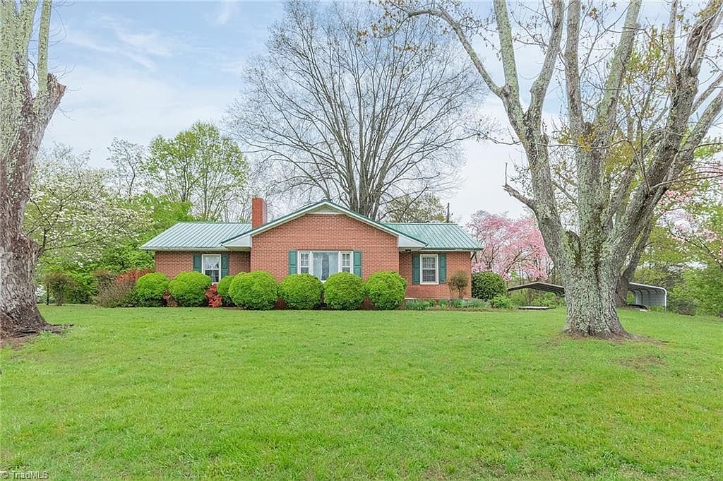 3878 State Highway 772 Walnut Cove, NC 27052 - Thumbnail 2