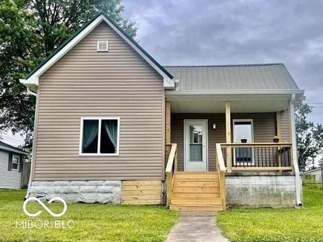 120 W Warren St Mitchell, IN 47446 - Thumbnail 2