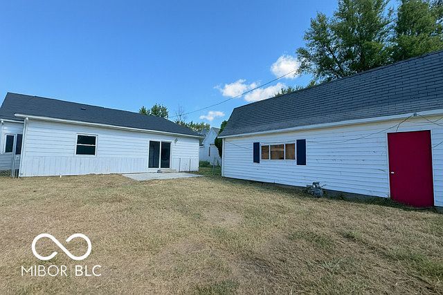 212 E Hopewell St Farmersburg, IN 47850 - Thumbnail 2