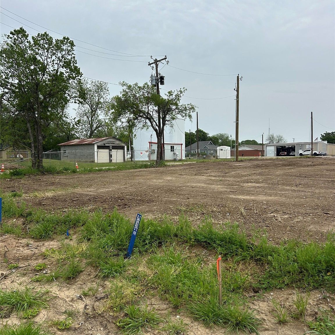 405 Grayson St Pottsboro, TX 75076 - Thumbnail 2