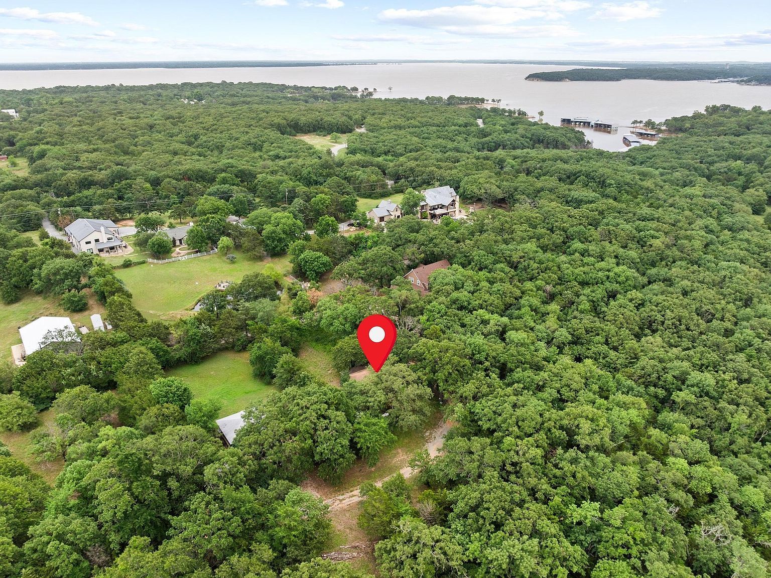 110 Lake Front Ct Pottsboro, TX 75076 - Thumbnail 2