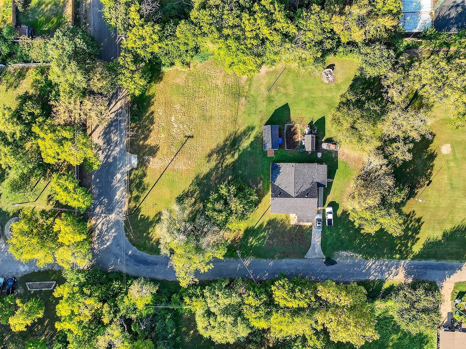 2018 S Inwood St Sherman, TX 75090 - Thumbnail 2