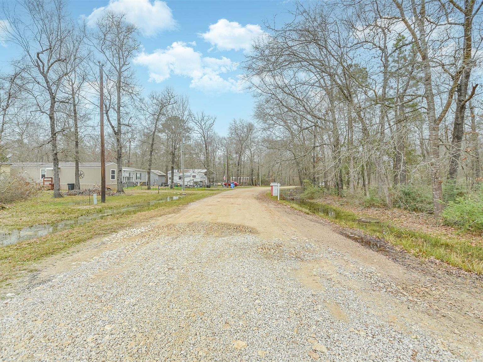 159 Jaycrest Livingston, TX 77351 - Thumbnail 2