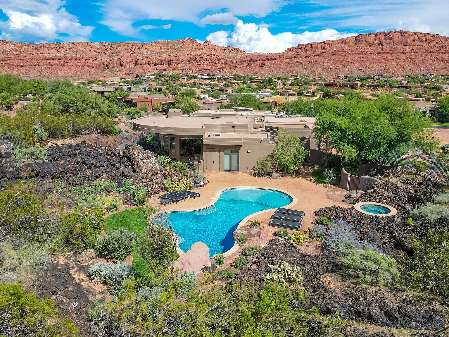 1500 E Splitrock Dr UNIT 18 Ivins, UT 84738 - Thumbnail 2