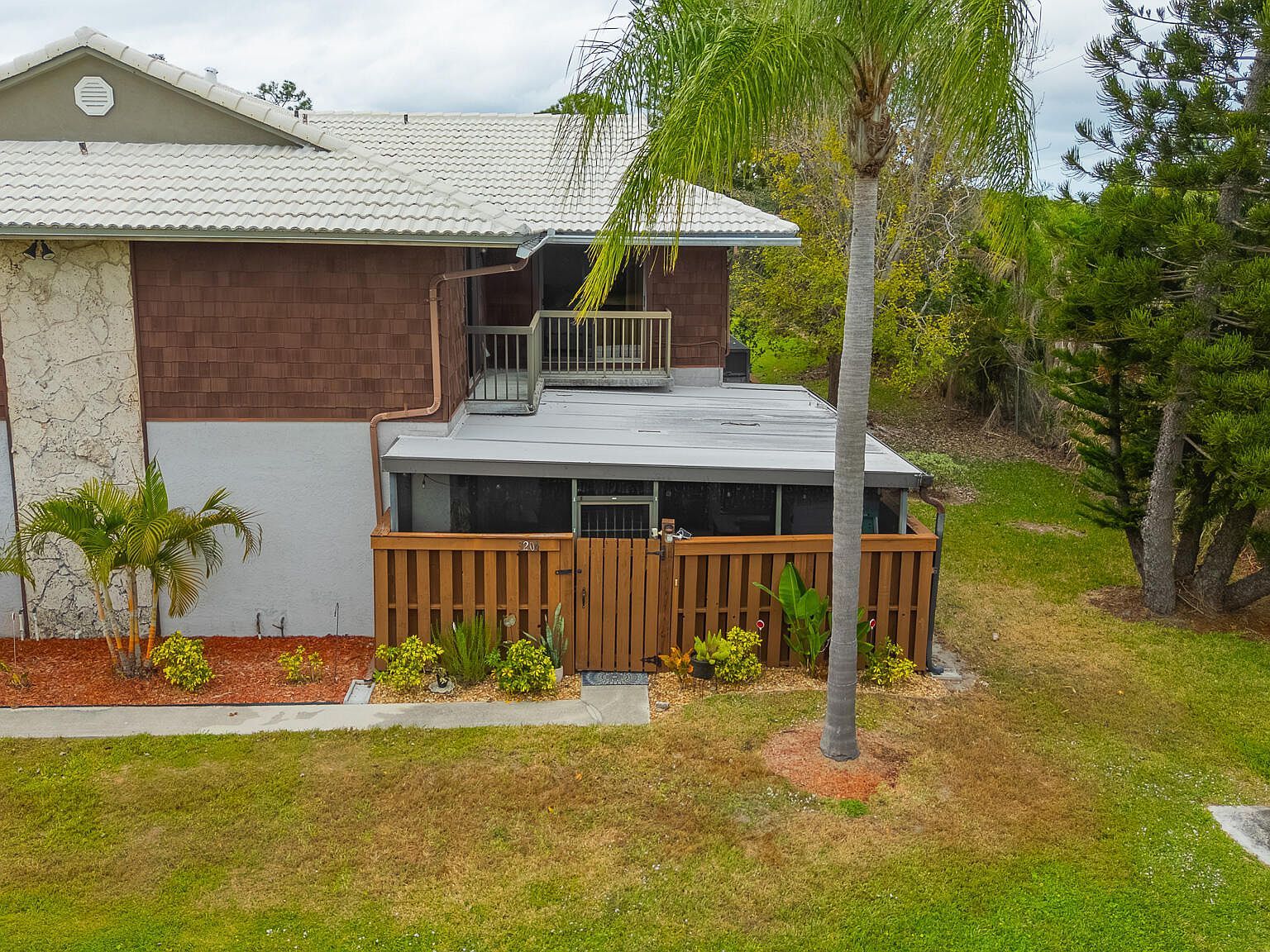 3204 SE Guenevere Ln Port Saint Lucie, FL 34952 - Thumbnail 2