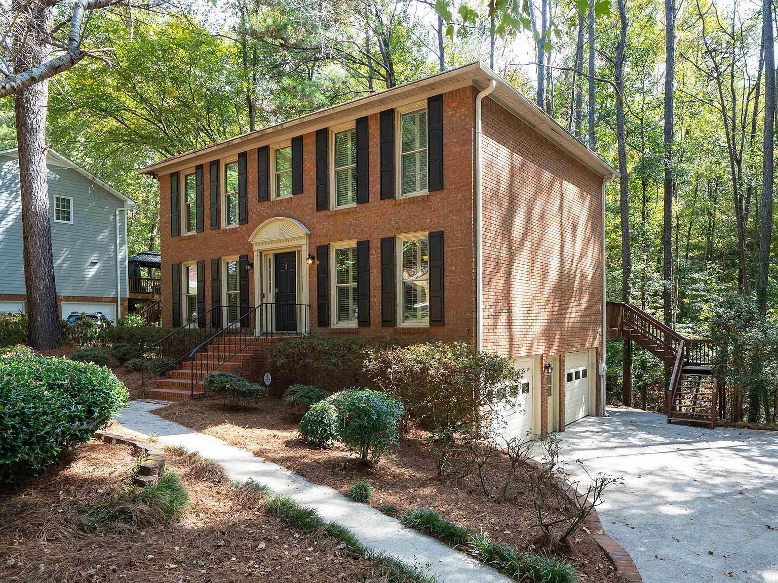 952 Tulip Poplar Ln Birmingham, AL 35244 - Thumbnail 2