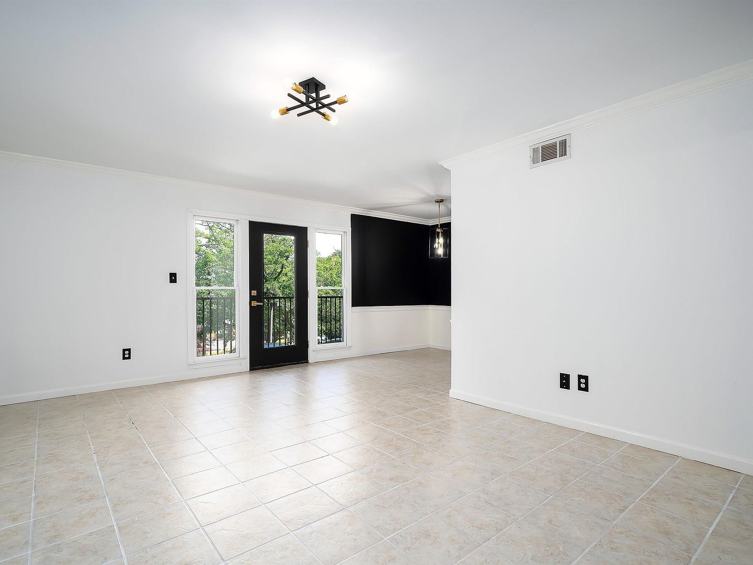 2407 Arlington Cres APT D Birmingham, AL 35205 | Condominium