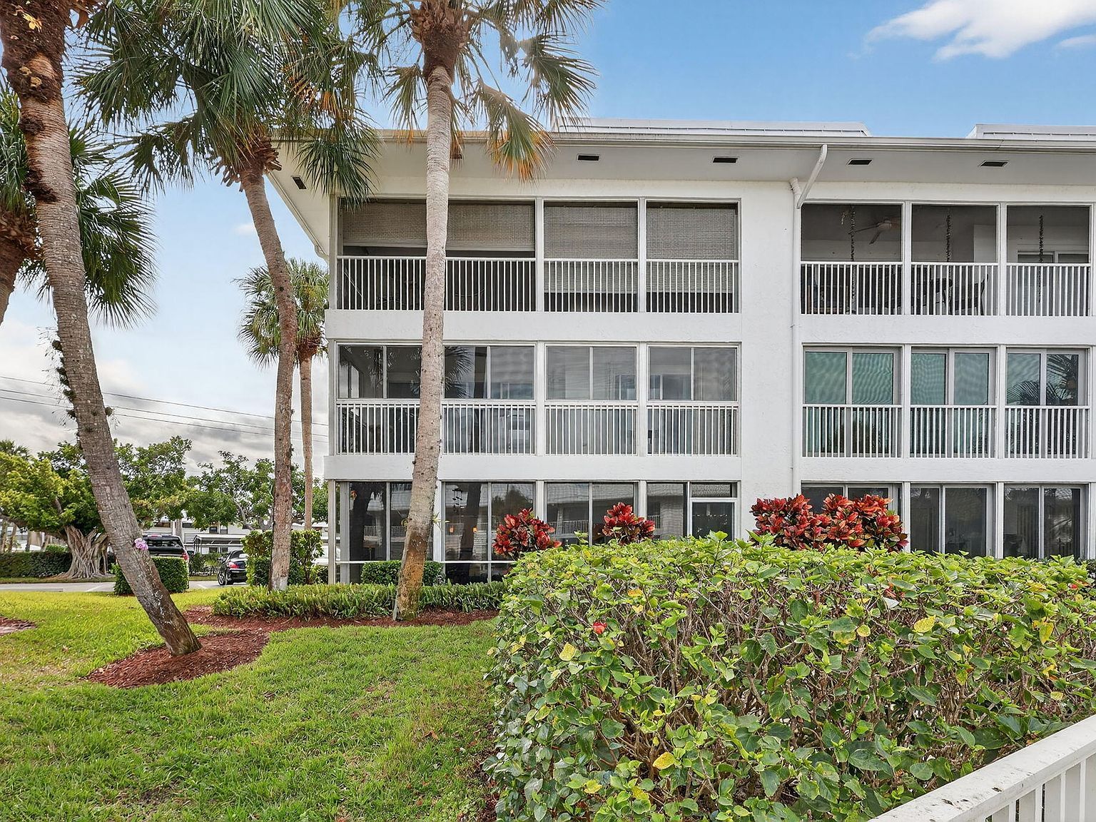 1866 SW Palm City Rd APT 107 Stuart, FL 34994 - Thumbnail 2