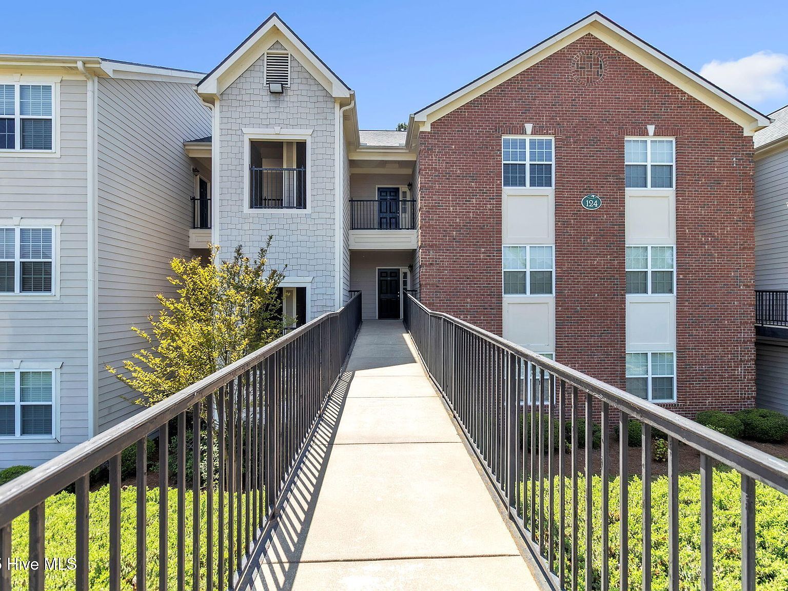 124 Gallery Dr UNIT 302 Spring Lake, NC 28390 - Thumbnail 2