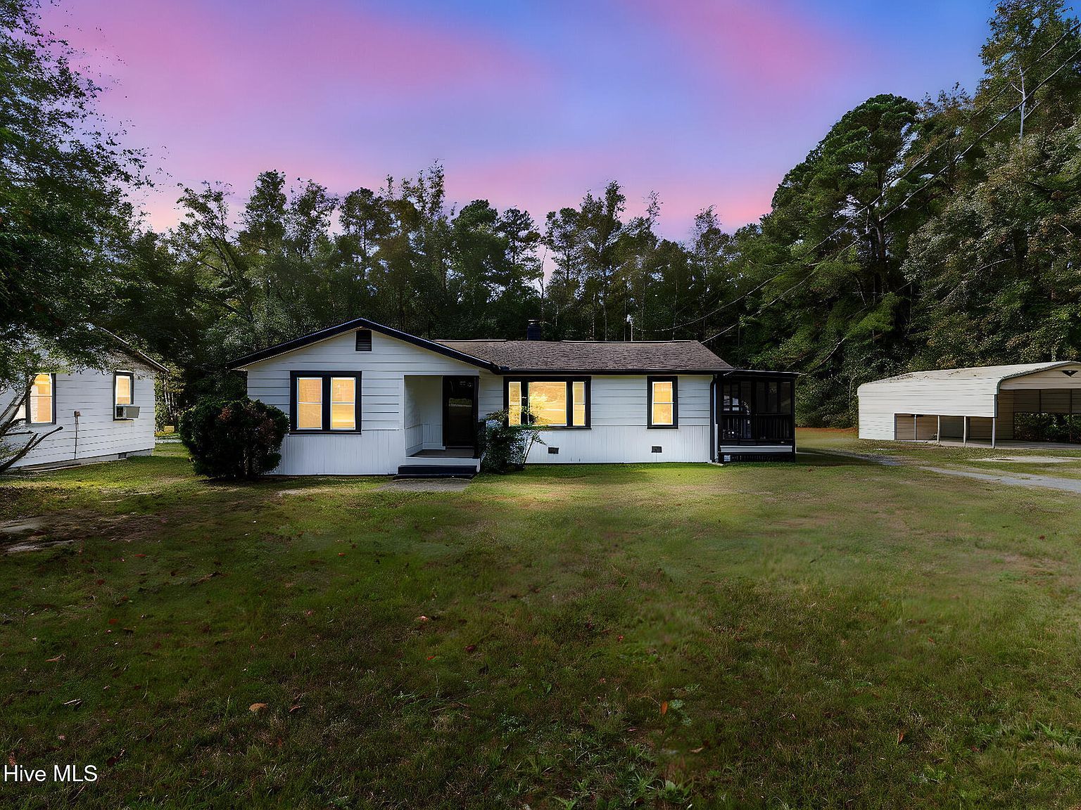 21480 Jane Shaw Rd Wagram, NC 28396 - Thumbnail 2