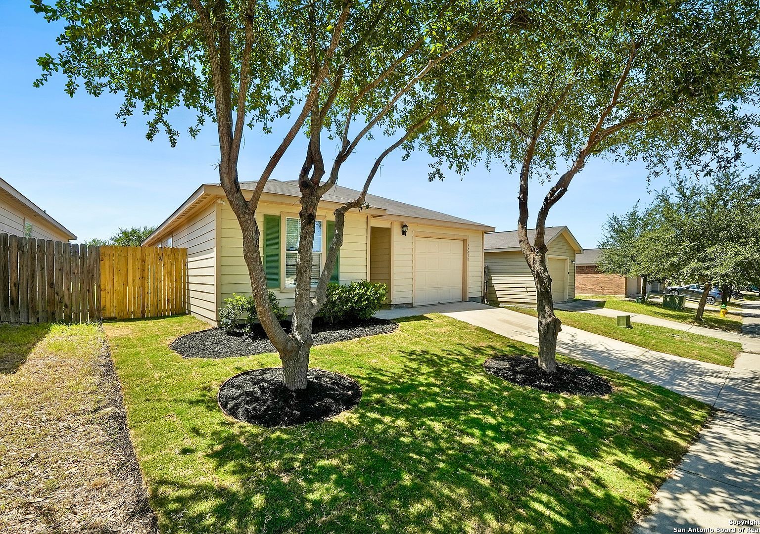 11438 Country Cyn San Antonio, TX 78252 - Thumbnail 2