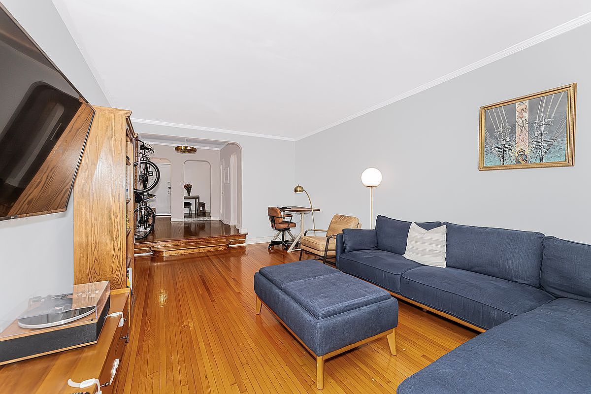 306 E Mosholu Pkwy S APT 1D Bronx, NY 10458  | Condominium