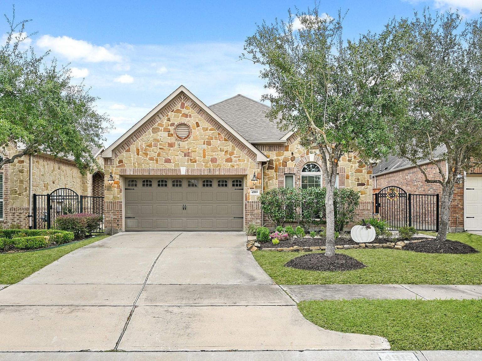 4919 Caponi Falls Ln Katy, TX 77494 - Thumbnail 2