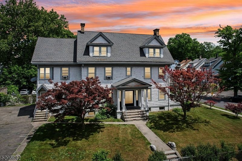 156 Elmwood Ave East Orange, NJ 07018 - Thumbnail 2